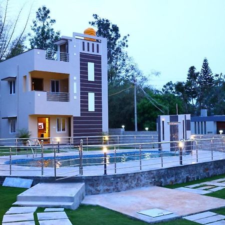 The Green Pride Resort ييلاجيري المظهر الخارجي الصورة